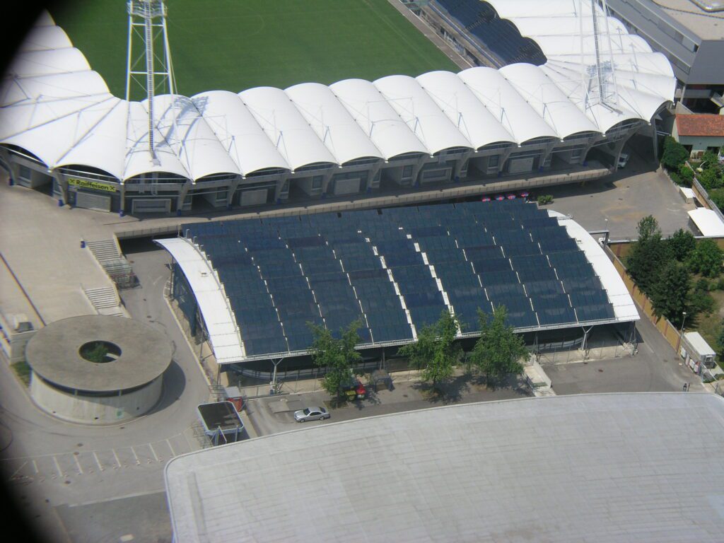 Fernwärme Graz Liebenau auf der Eislaufhalle